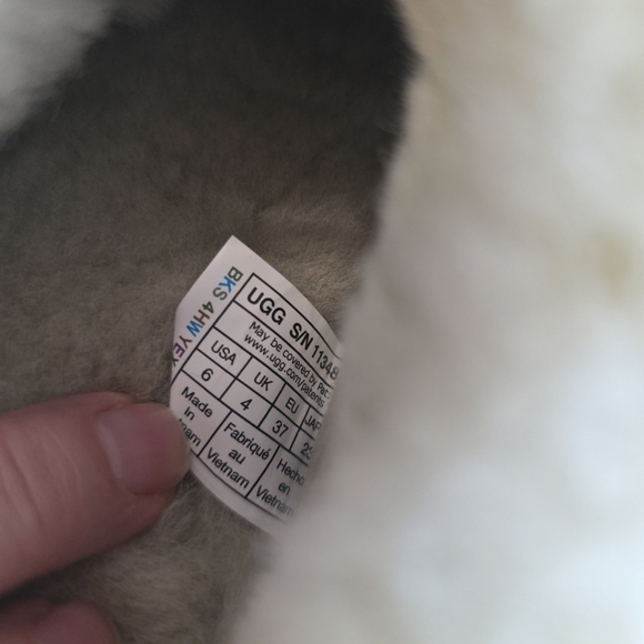 UGG Tazzette Slipper Moss Green 1134810-CH womens size 6 - Picture 6 of 7